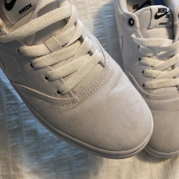 Nike SB runners - Picture 3 of 7